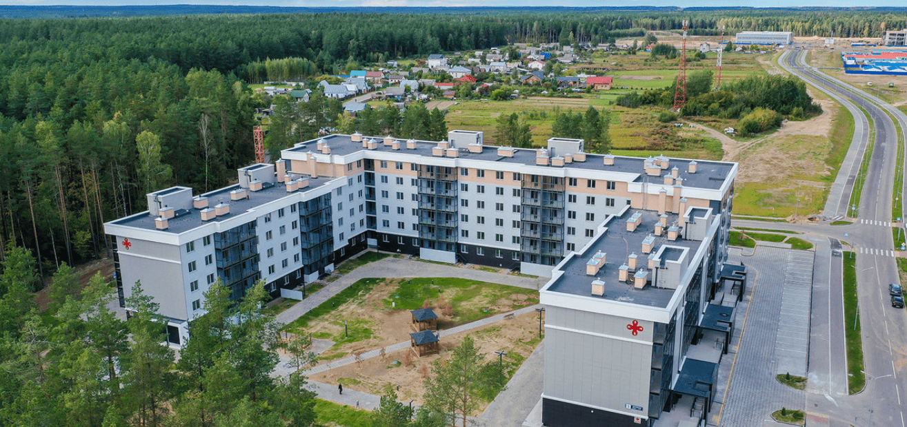 Первый жилой дом в комплексе социально-жилой застройки 